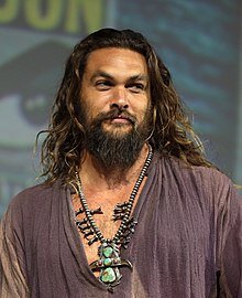 220px-Jason_Momoa_(43055621224)_(cropped).jpg