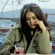 Çekil şurdan salak
